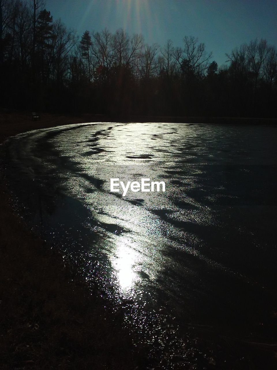 SCENIC VIEW OF LAKE DURING WINTER