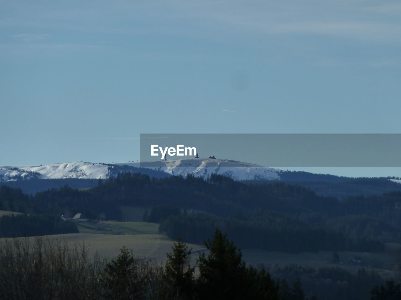 SCENIC VIEW OF MOUNTAIN AGAINST SKY