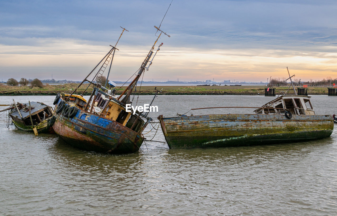 Abandoned boat wrecks in fleetwood 