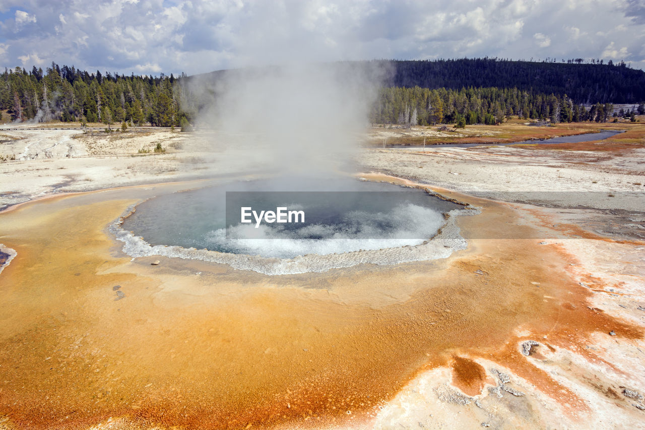 Eruption phase in crested spring in yellowstone national park