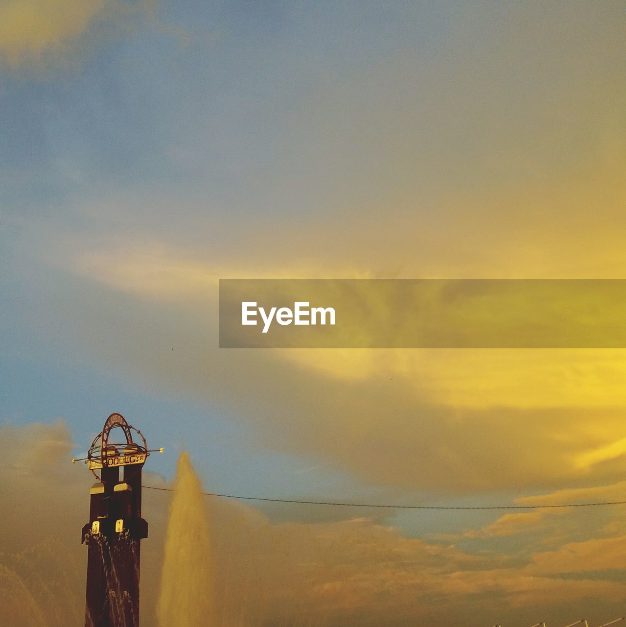 LOW ANGLE VIEW OF YELLOW SKY OVER SEA