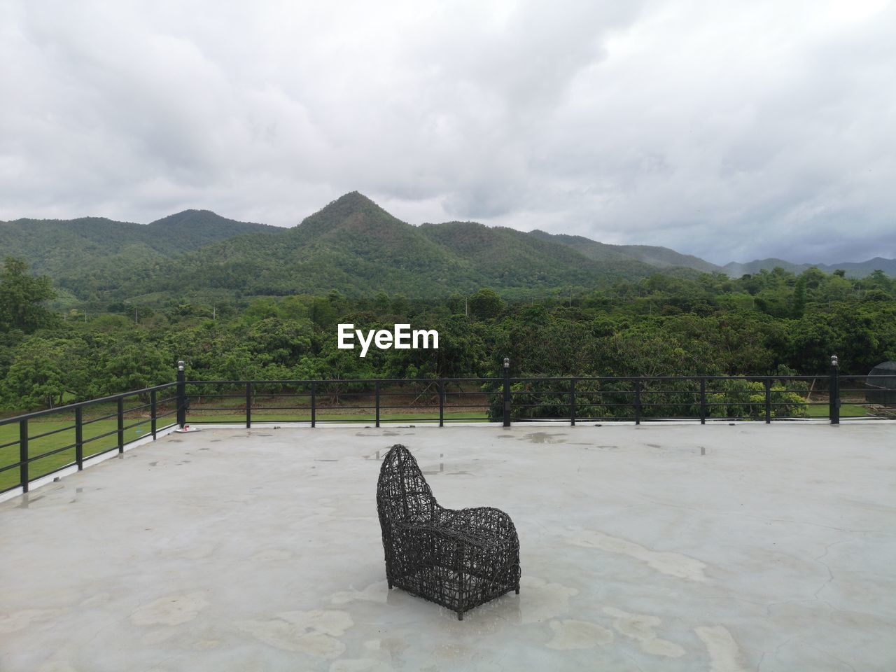 SCENIC VIEW OF TREE MOUNTAINS AGAINST SKY