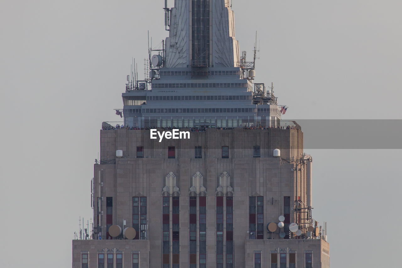 LOW ANGLE VIEW OF OFFICE BUILDING