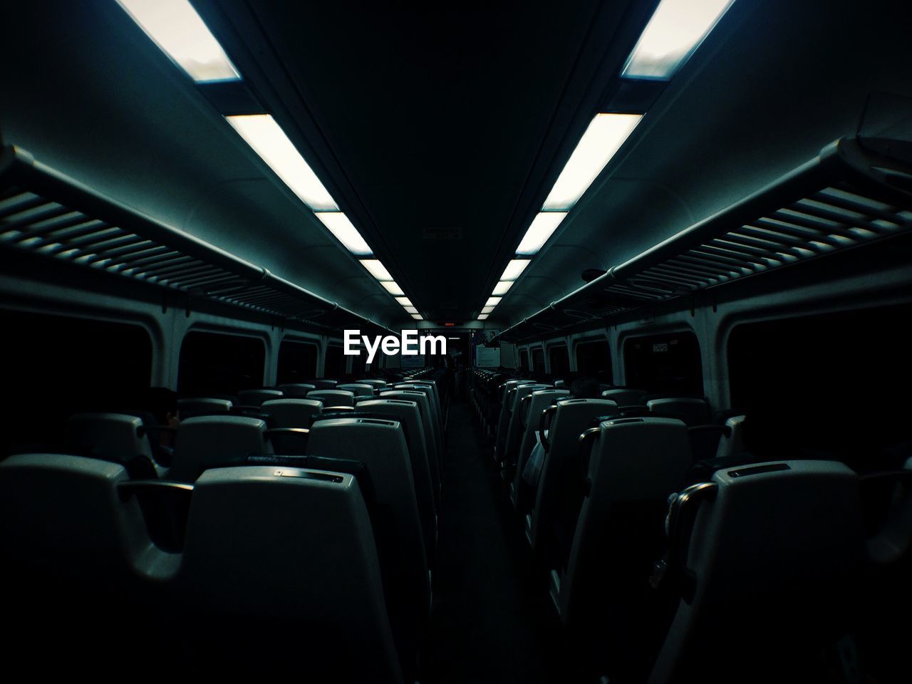 INTERIOR OF EMPTY ROOM