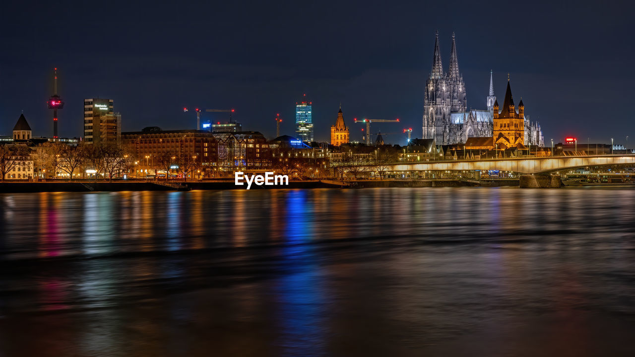 Iluminated cologne skyline with cathedral