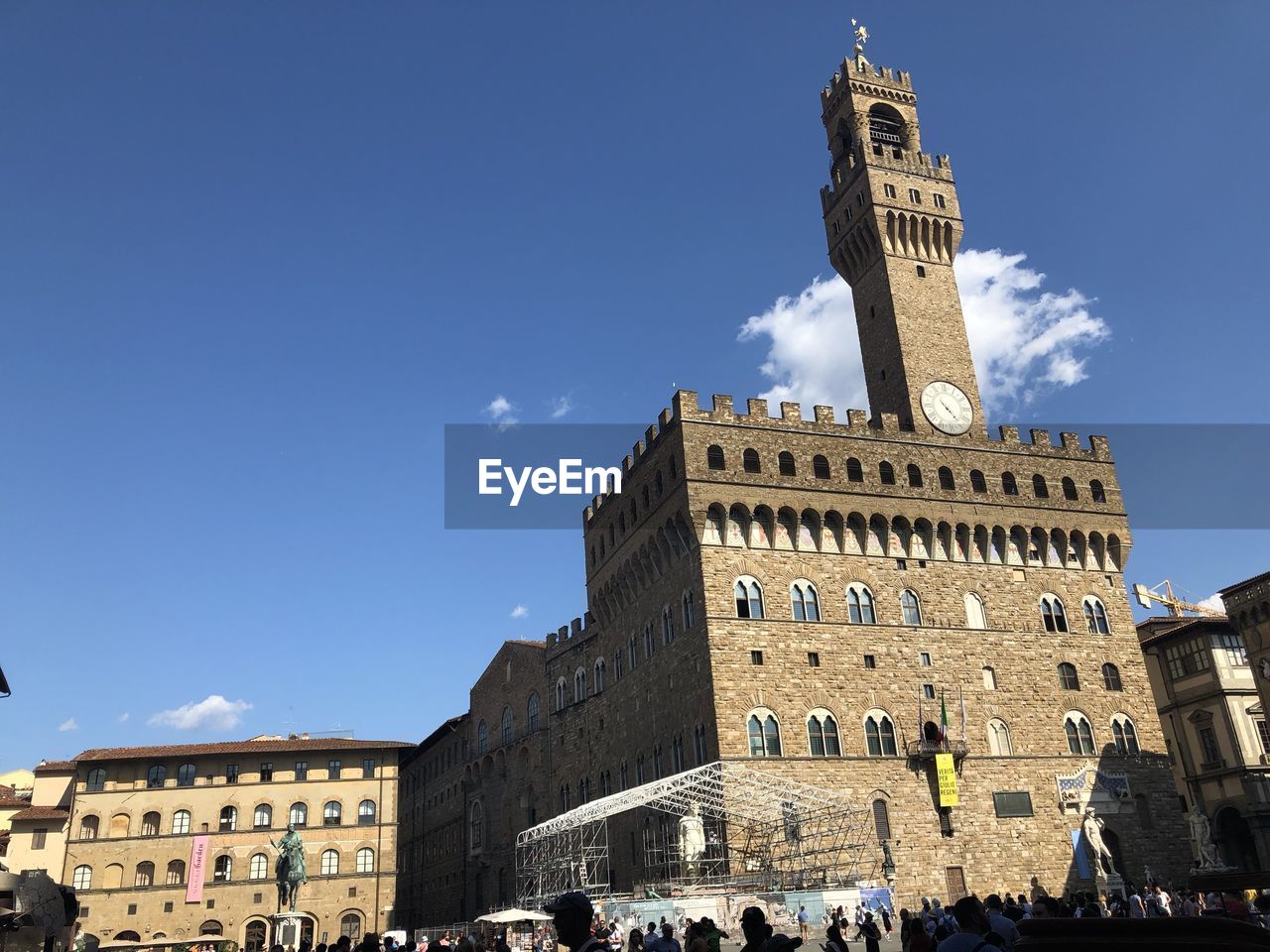 LOW ANGLE VIEW OF HISTORICAL BUILDING AGAINST SKY