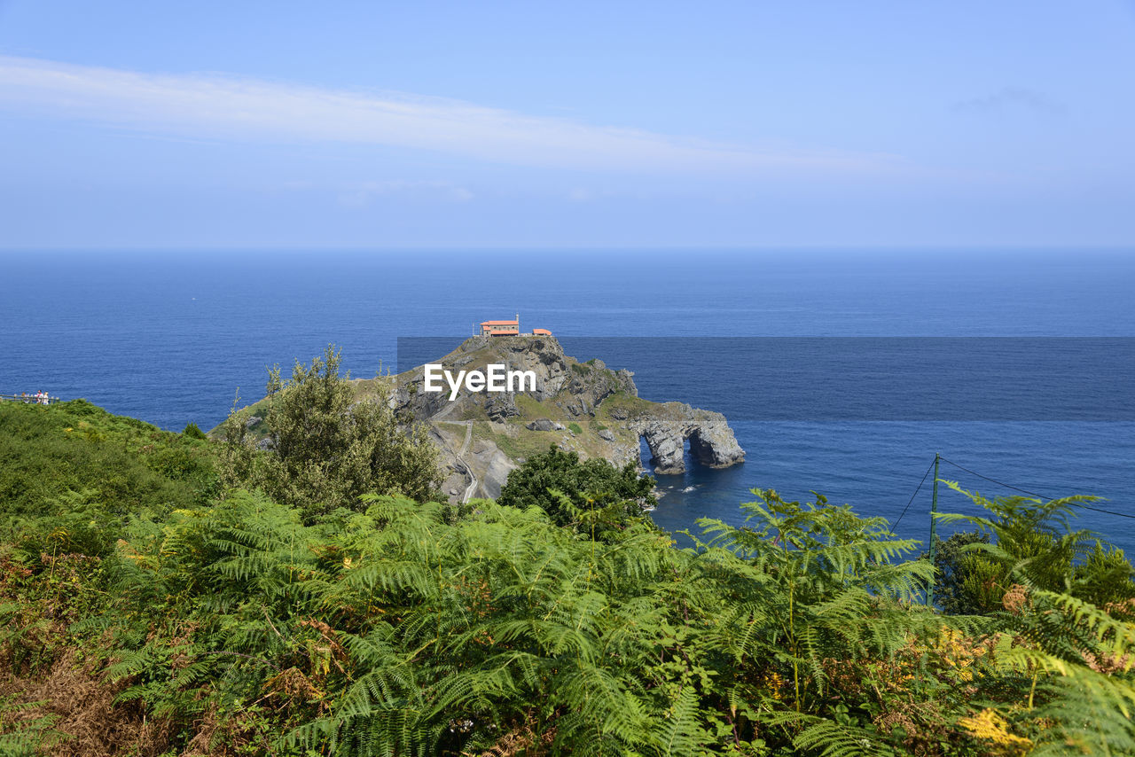 PANORAMIC SHOT OF SEA AGAINST SKY