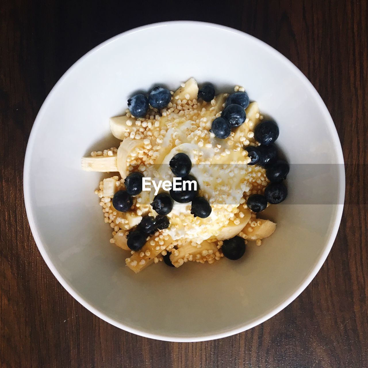 CLOSE-UP OF DESSERT IN PLATE