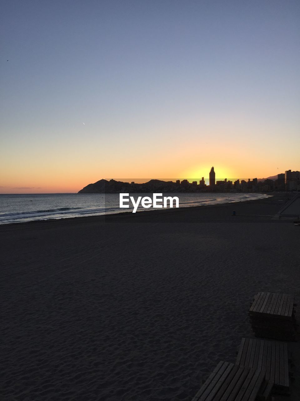 VIEW OF SEA AT SUNSET