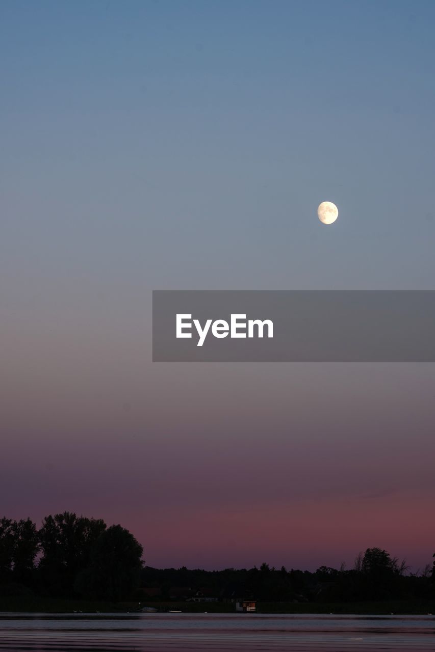 VIEW OF MOON AT NIGHT