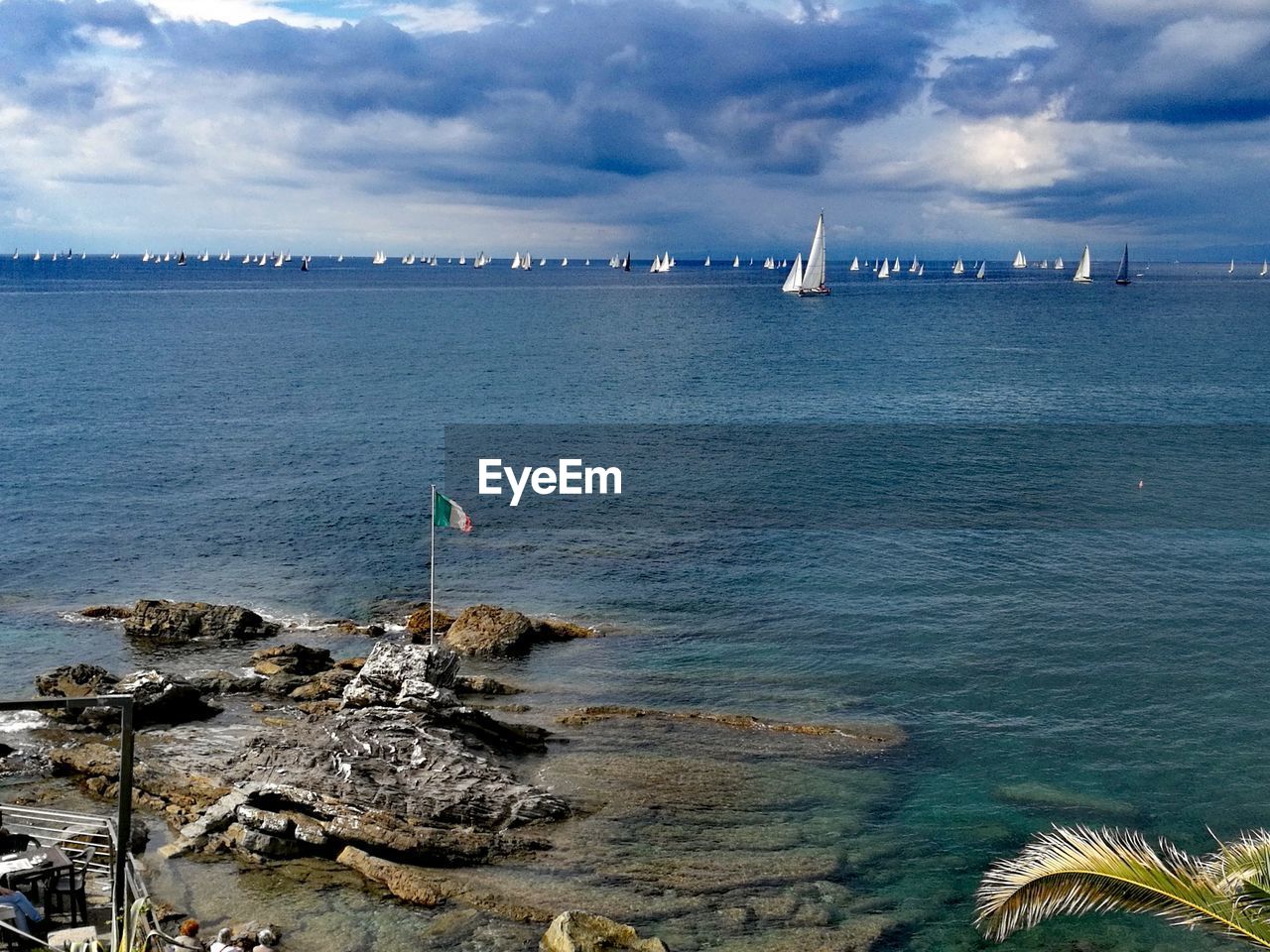 SAILBOATS ON SEA AGAINST SKY