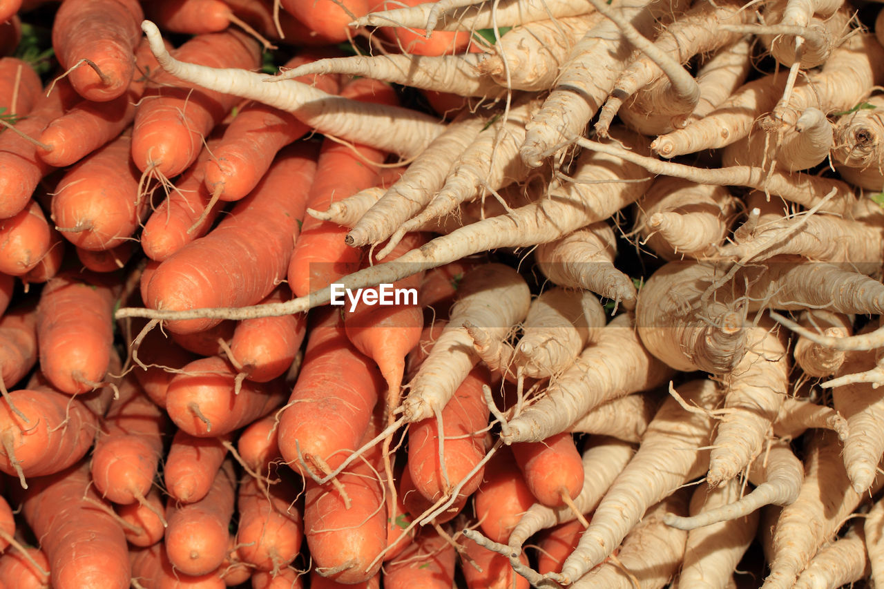 FULL FRAME SHOT OF VEGETABLES