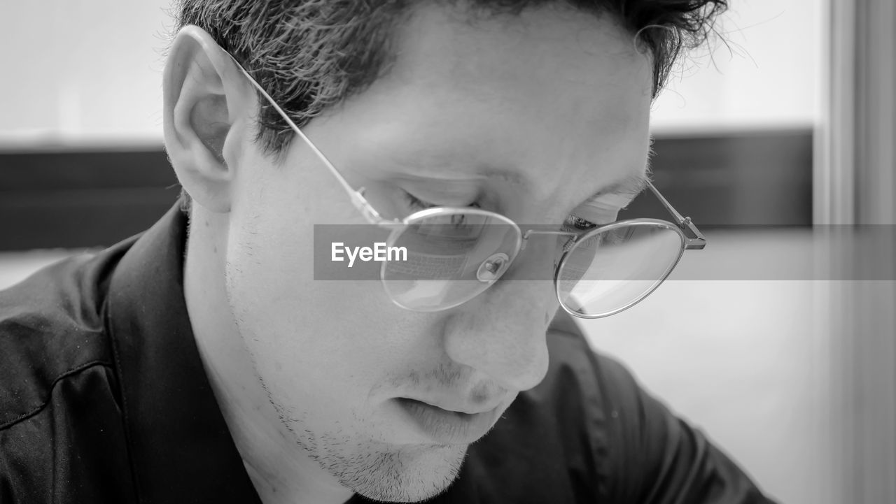 Close-up Fashion Focus On Foreground Front View Glasses Headshot Human Face Indoors  Leisure Activity Lifestyles Looking Males  Men One Person Portrait Profile View Real People