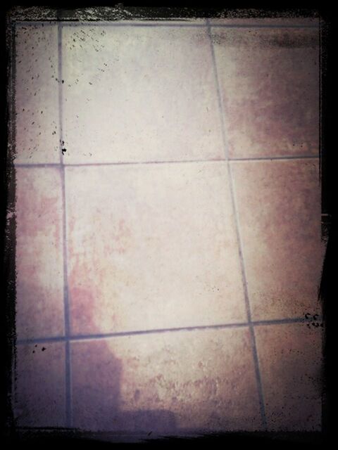 FULL FRAME SHOT OF TILED FLOOR