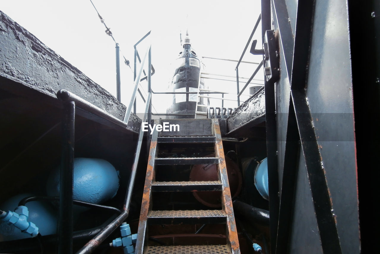 LOW ANGLE VIEW OF SHIP AGAINST CLEAR SKY