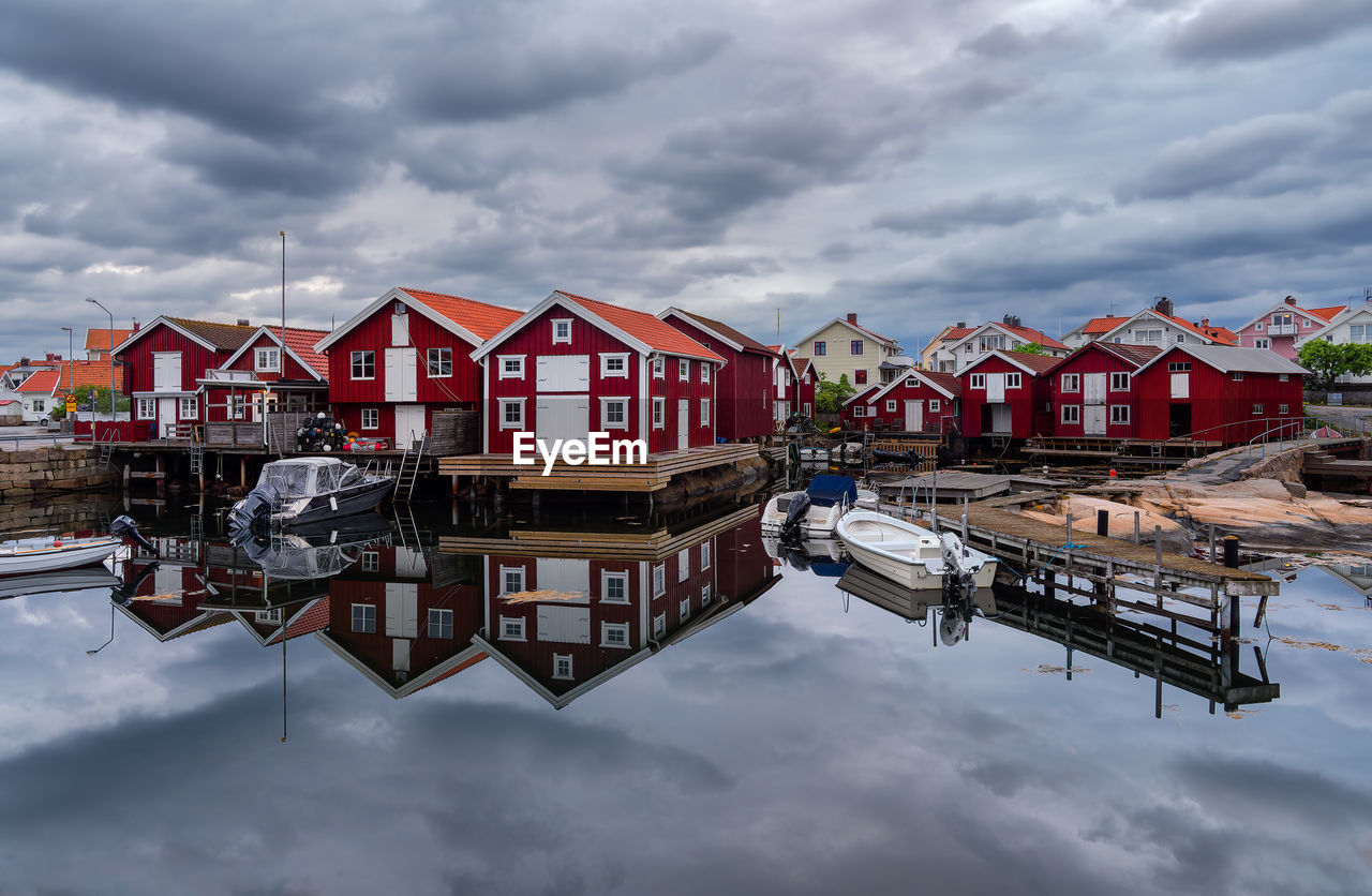 reflection of buildings in lake