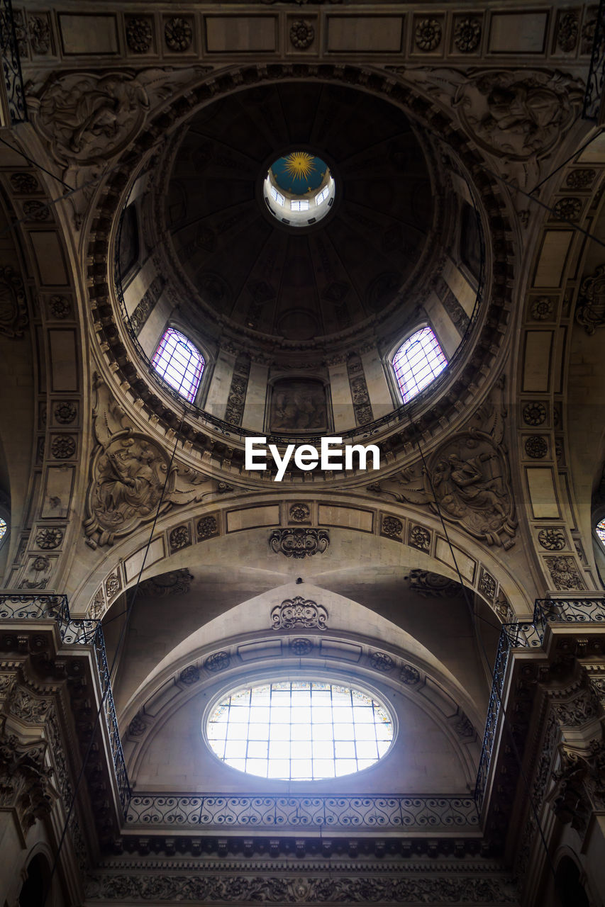 Impressive ceiling of the saint paul church in paris