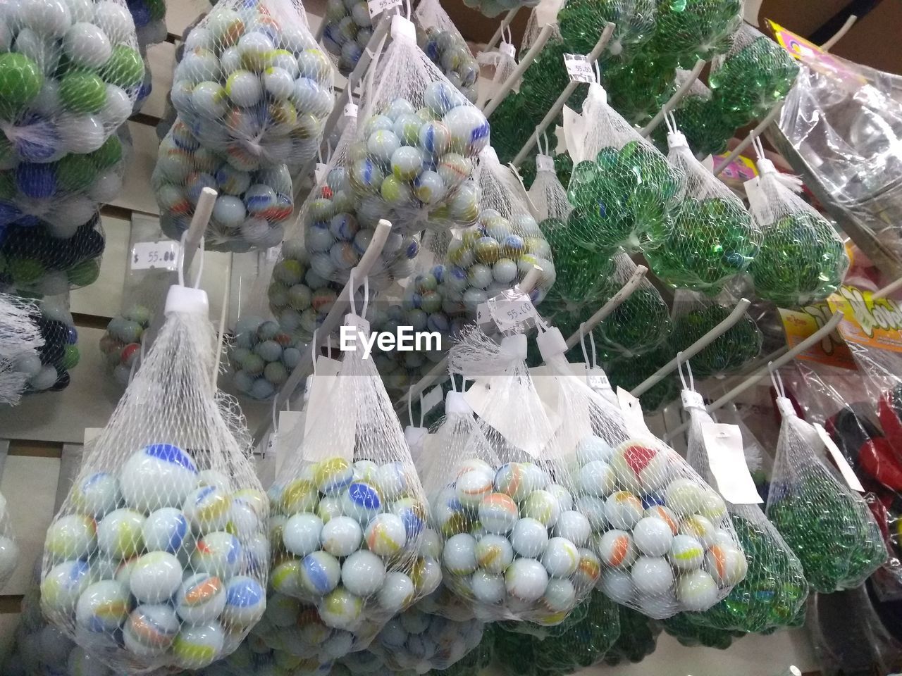 CLOSE-UP OF FRUITS FOR SALE AT MARKET