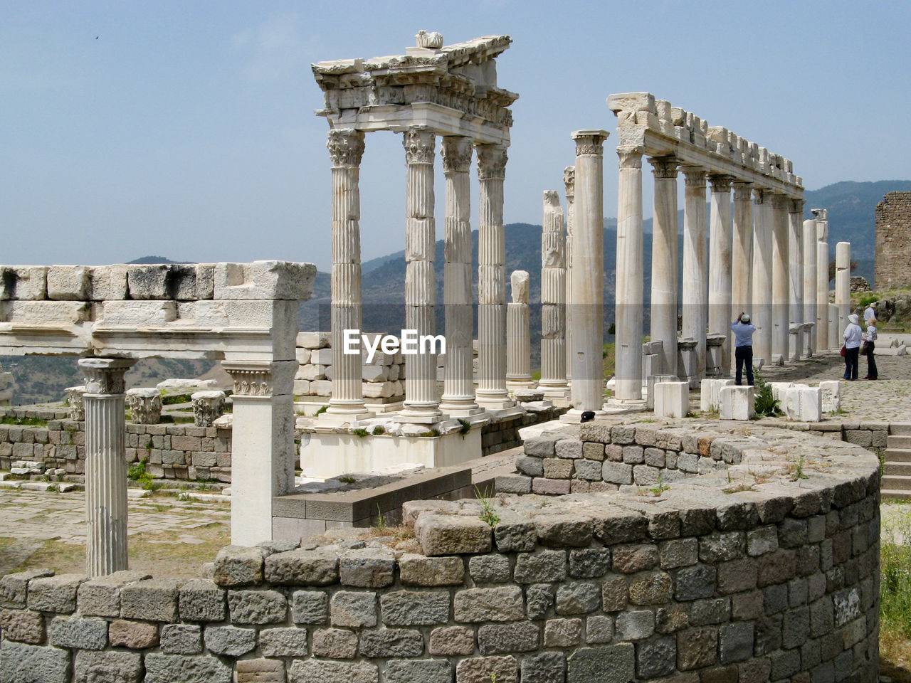 VIEW OF OLD RUINS