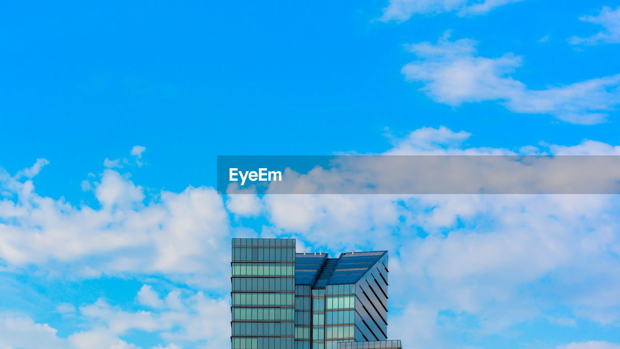 LOW ANGLE VIEW OF SKY