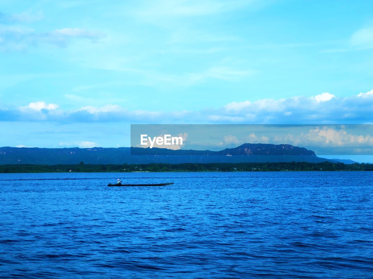 VIEW OF SEA AGAINST SKY