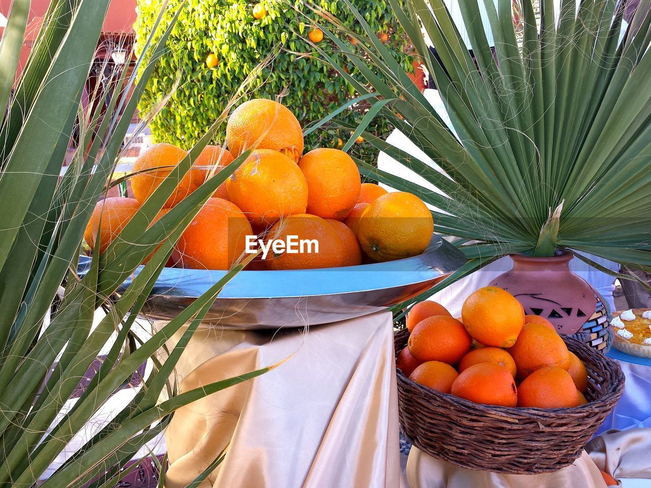 FULL FRAME SHOT OF FRUITS FOR SALE AT MARKET STALL