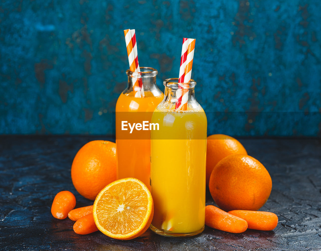 CLOSE-UP OF ORANGE JUICE