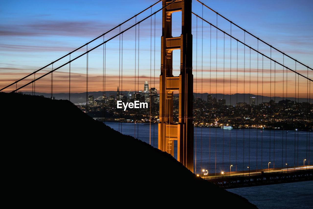 View of golden gate bridge suspension bridge in city