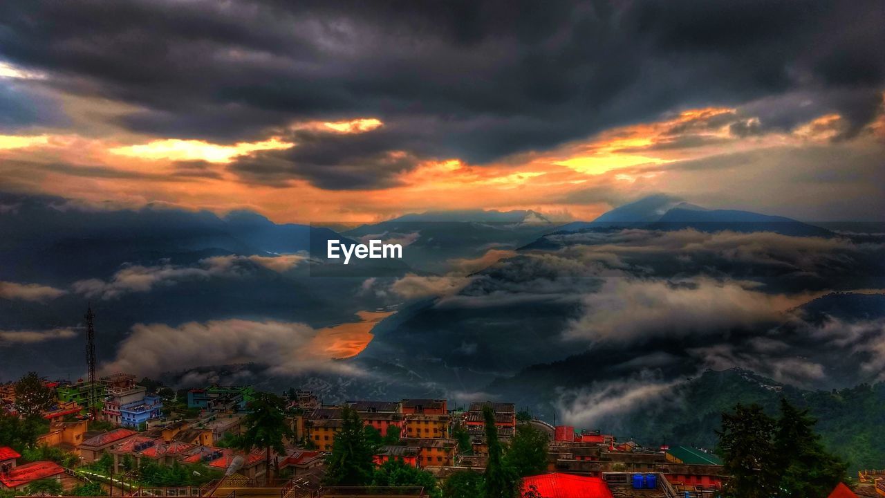 SCENIC VIEW OF CLOUDS IN SKY