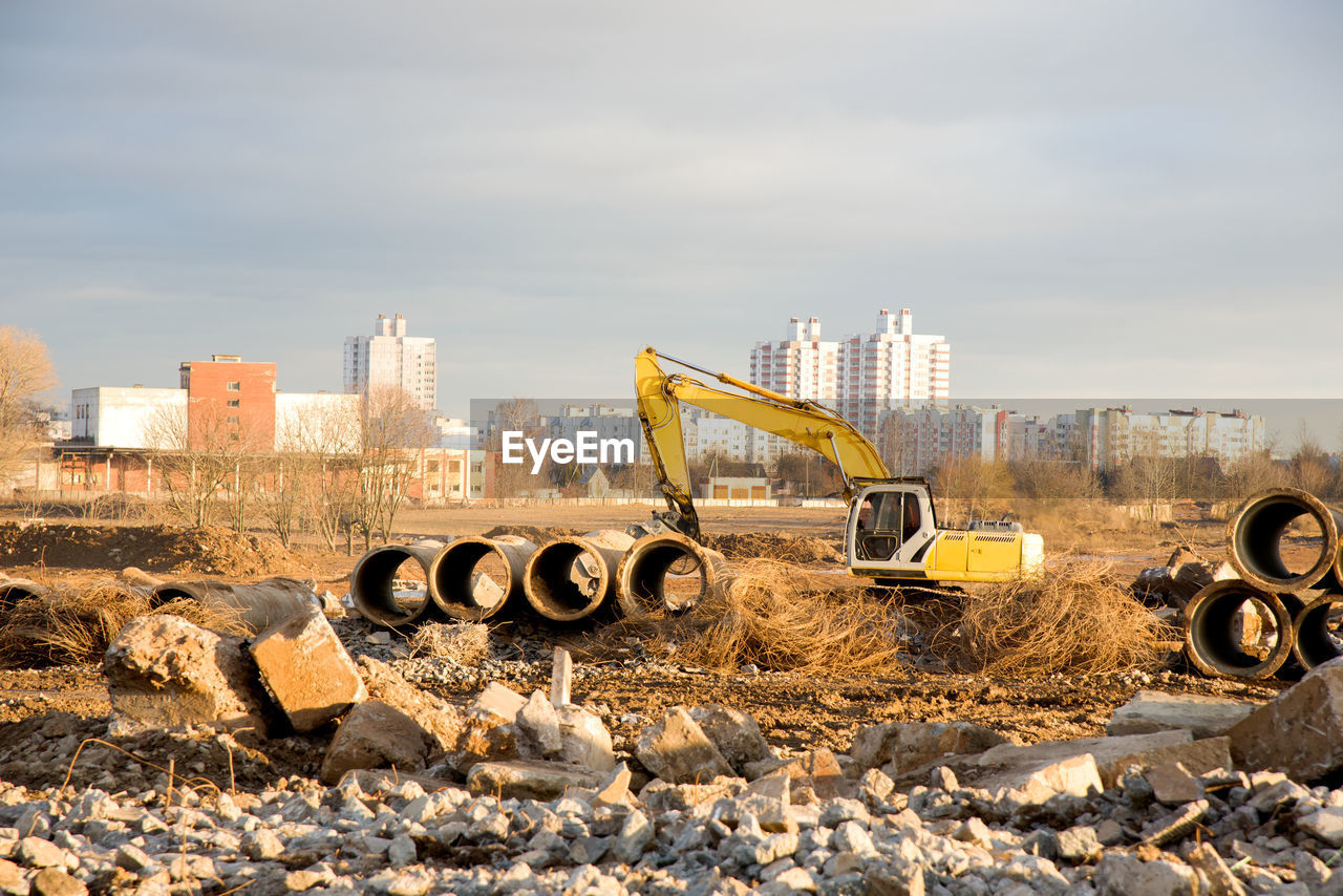 VIEW OF CONSTRUCTION SITE