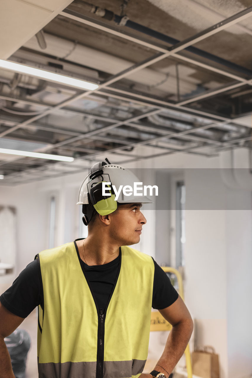 Construction worker wearing hardhat