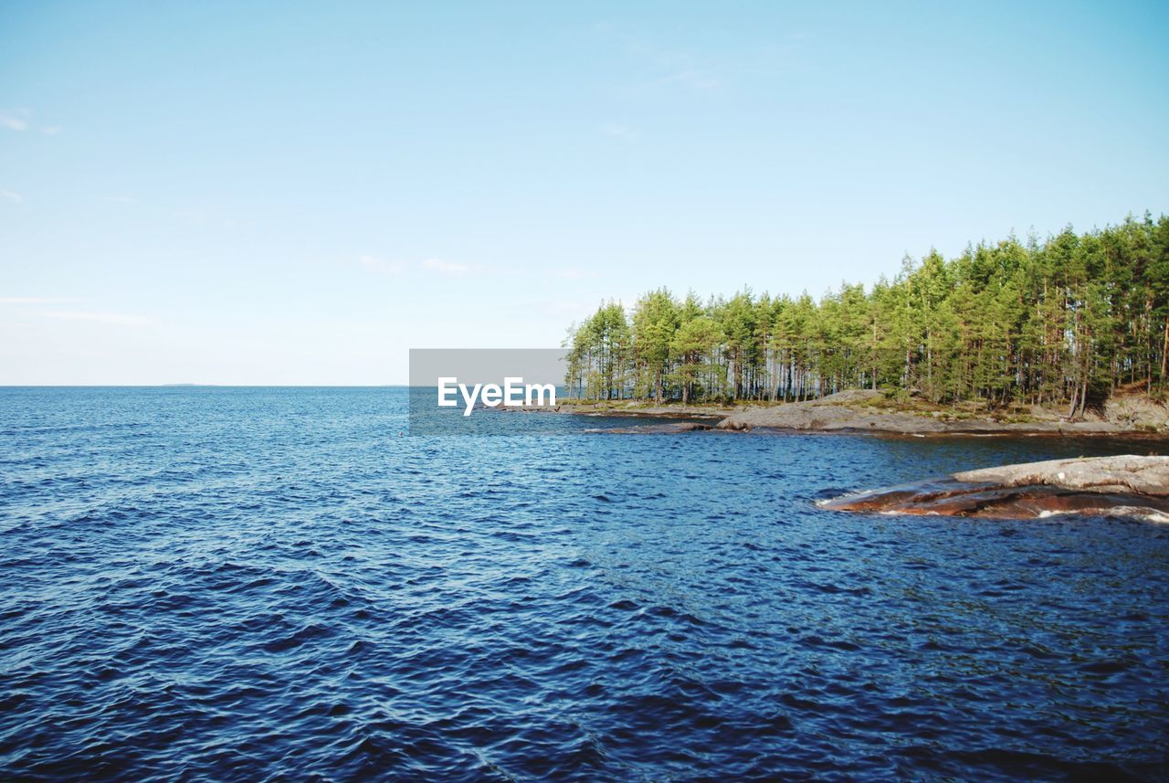 VIEW OF SEA AGAINST CLEAR SKY