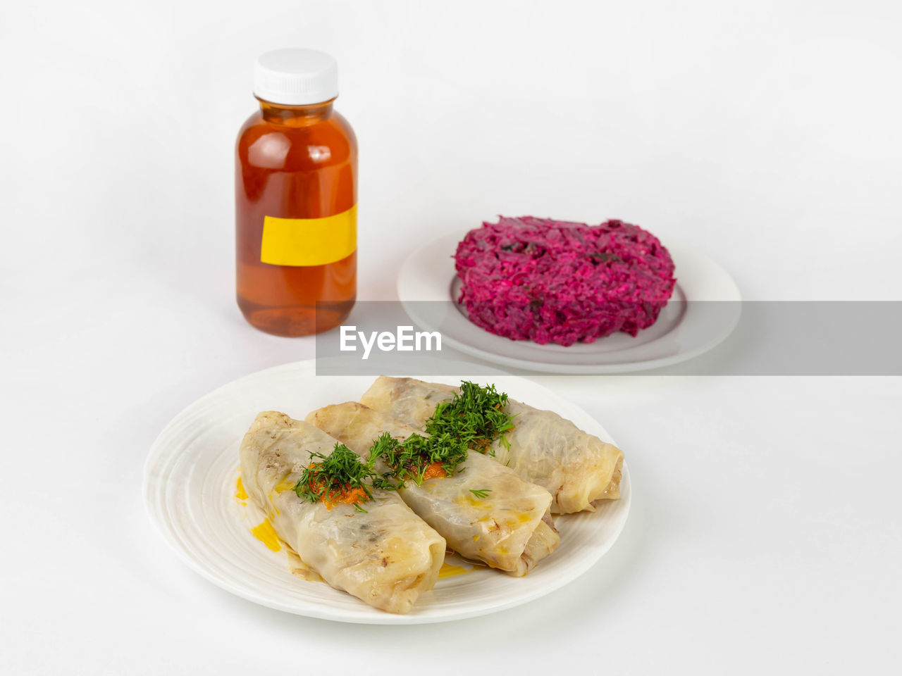 HIGH ANGLE VIEW OF FOOD SERVED IN PLATE