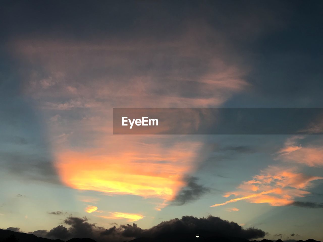 LOW ANGLE VIEW OF SKY AT SUNSET