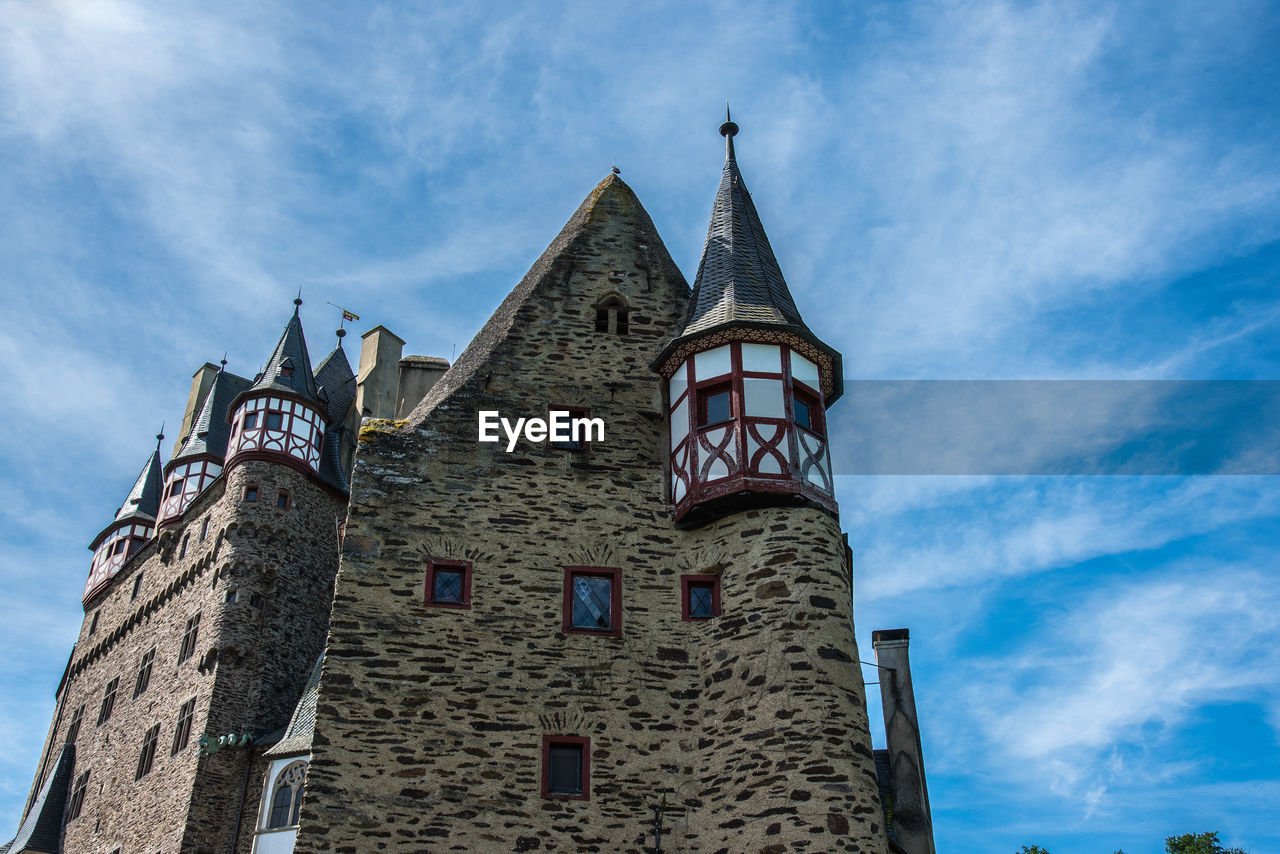 LOW ANGLE VIEW OF CASTLE AGAINST SKY