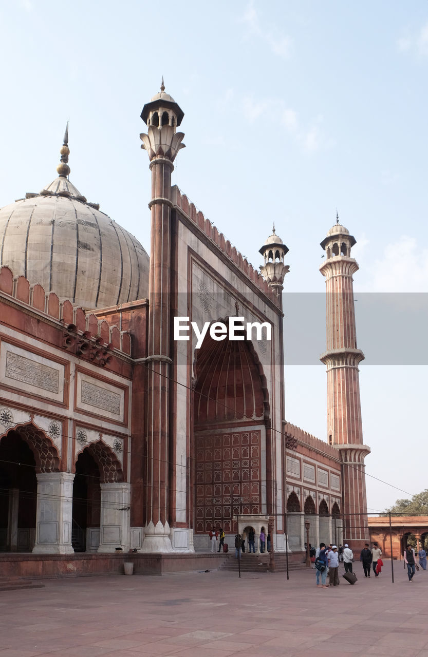 The spectacular architecture of the great friday mosque, delhi, india.