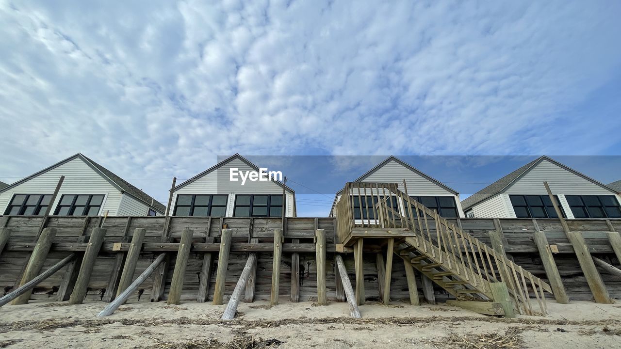 Vacation beach cottages at truro, cape cod