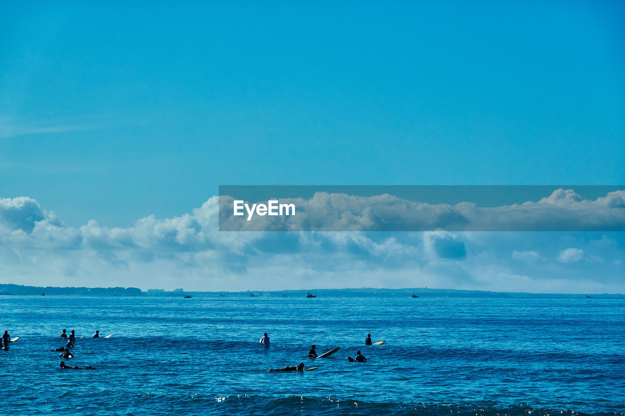 SCENIC VIEW OF SEA AGAINST BLUE SKY