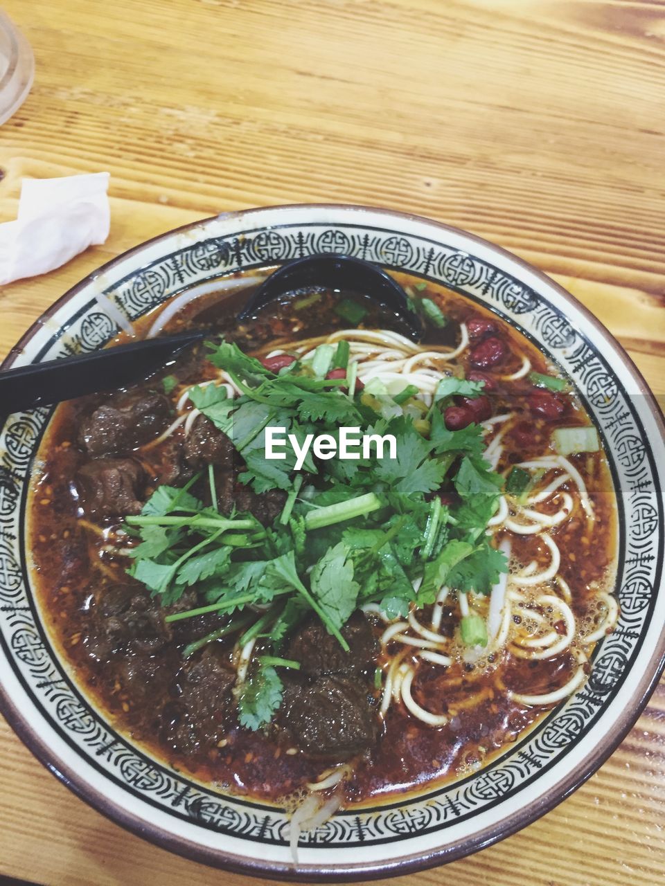 CLOSE-UP OF SERVED FOOD IN BOWL