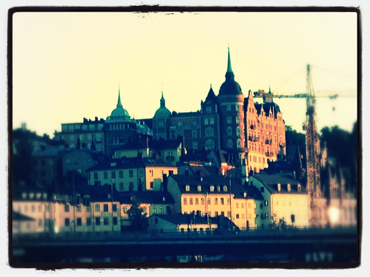 VIEW OF BUILDINGS IN CITY