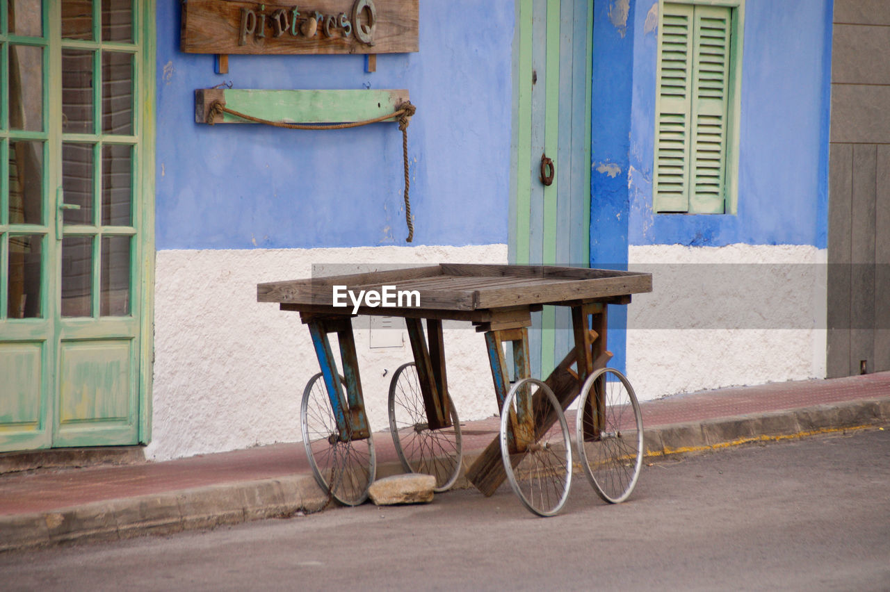 BICYCLE IN OLD BUILDING