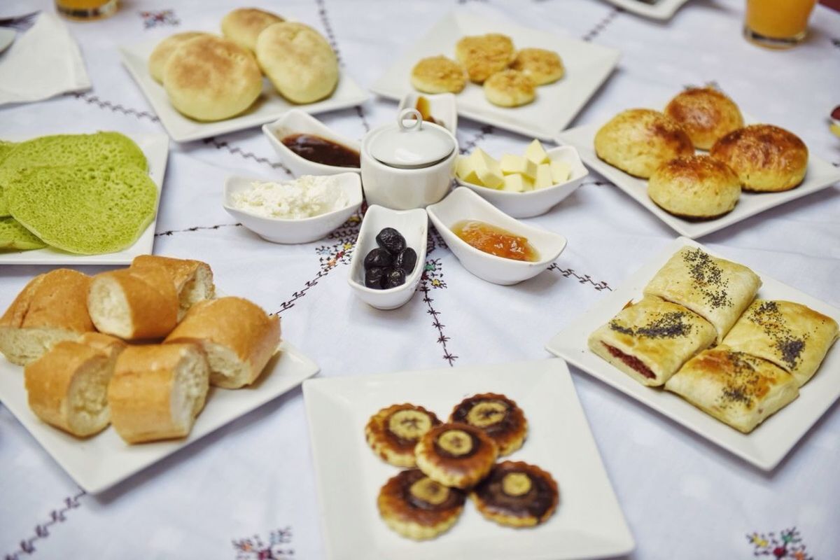 CLOSE-UP OF SERVED FOOD