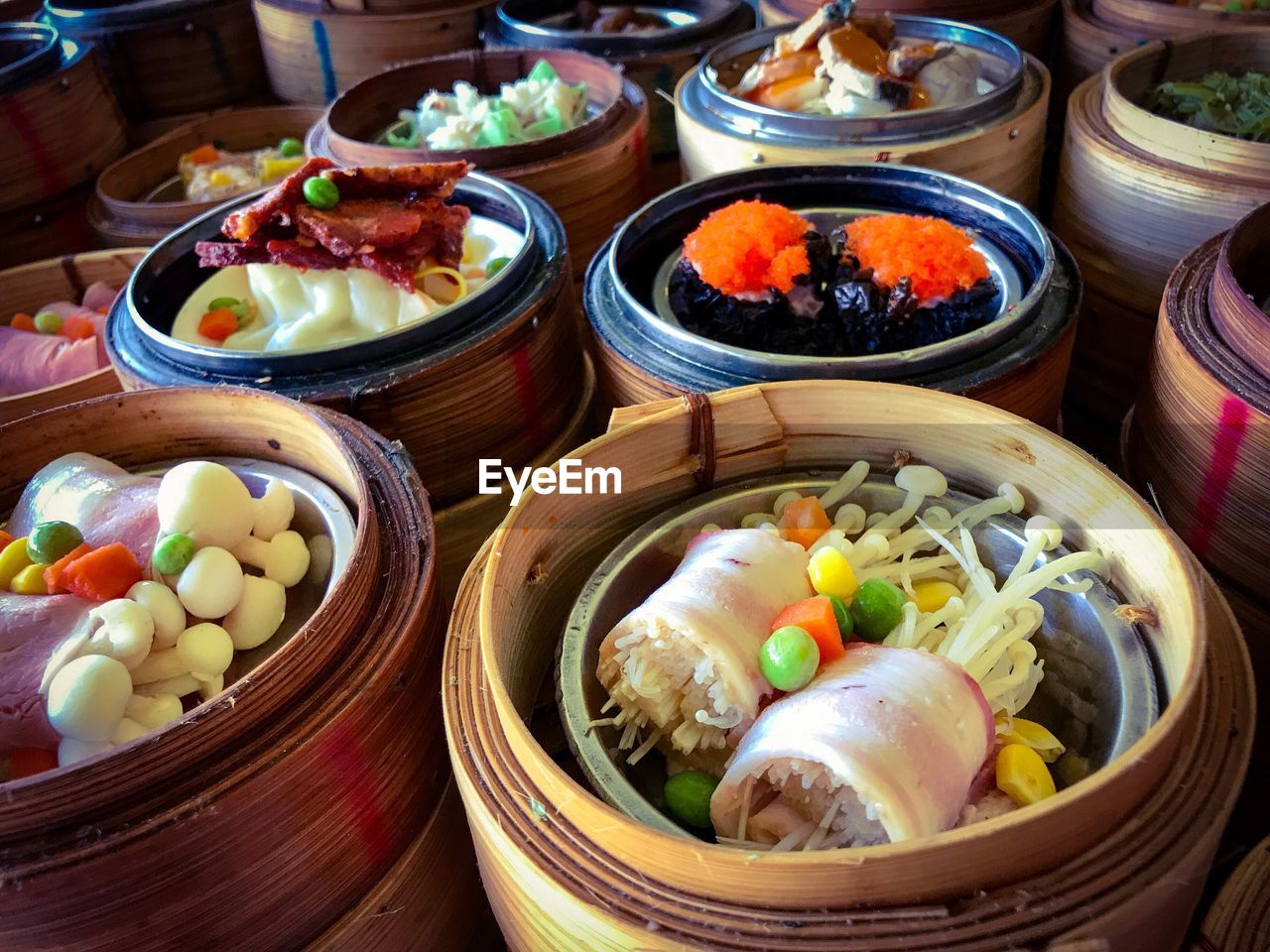 CLOSE-UP OF FOOD ON TABLE