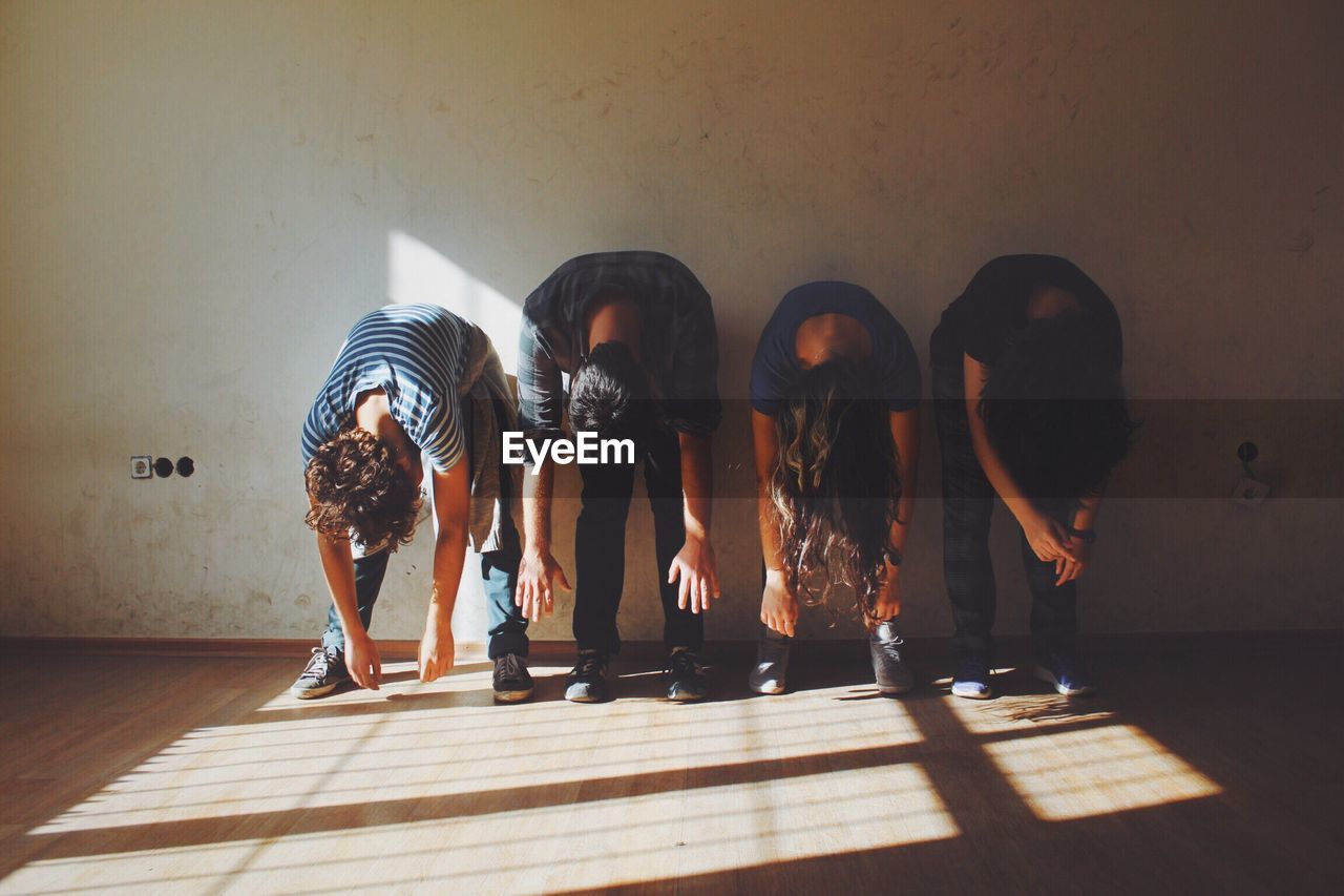 PEOPLE IN SUNLIGHT