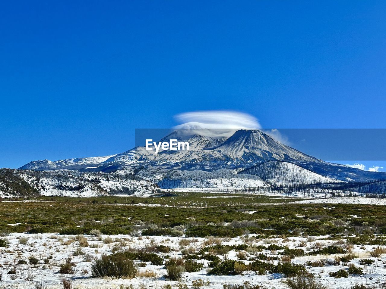 Mount shasta lenticular cloud