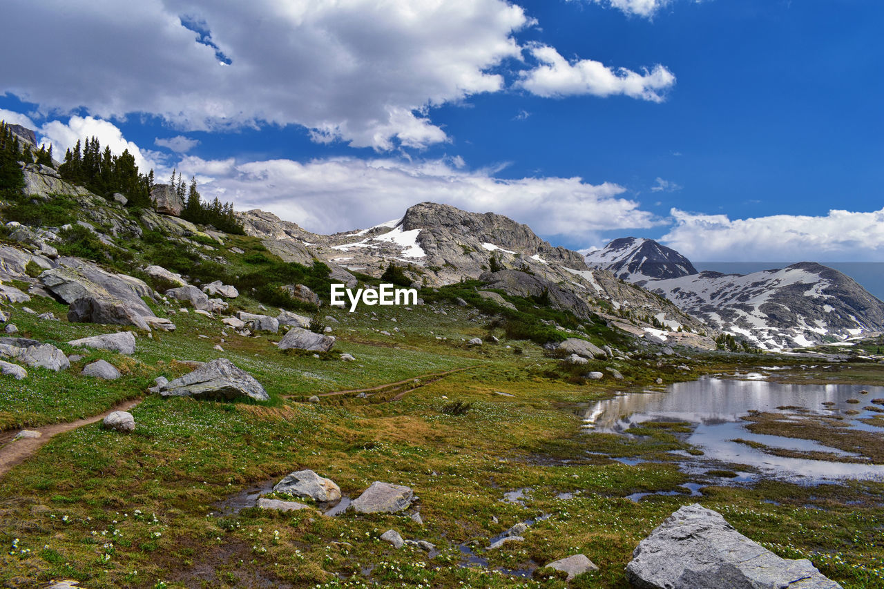 Upper lower jean lake titcomb basin wind river range rocky mountains wyoming hiking elkhart park 