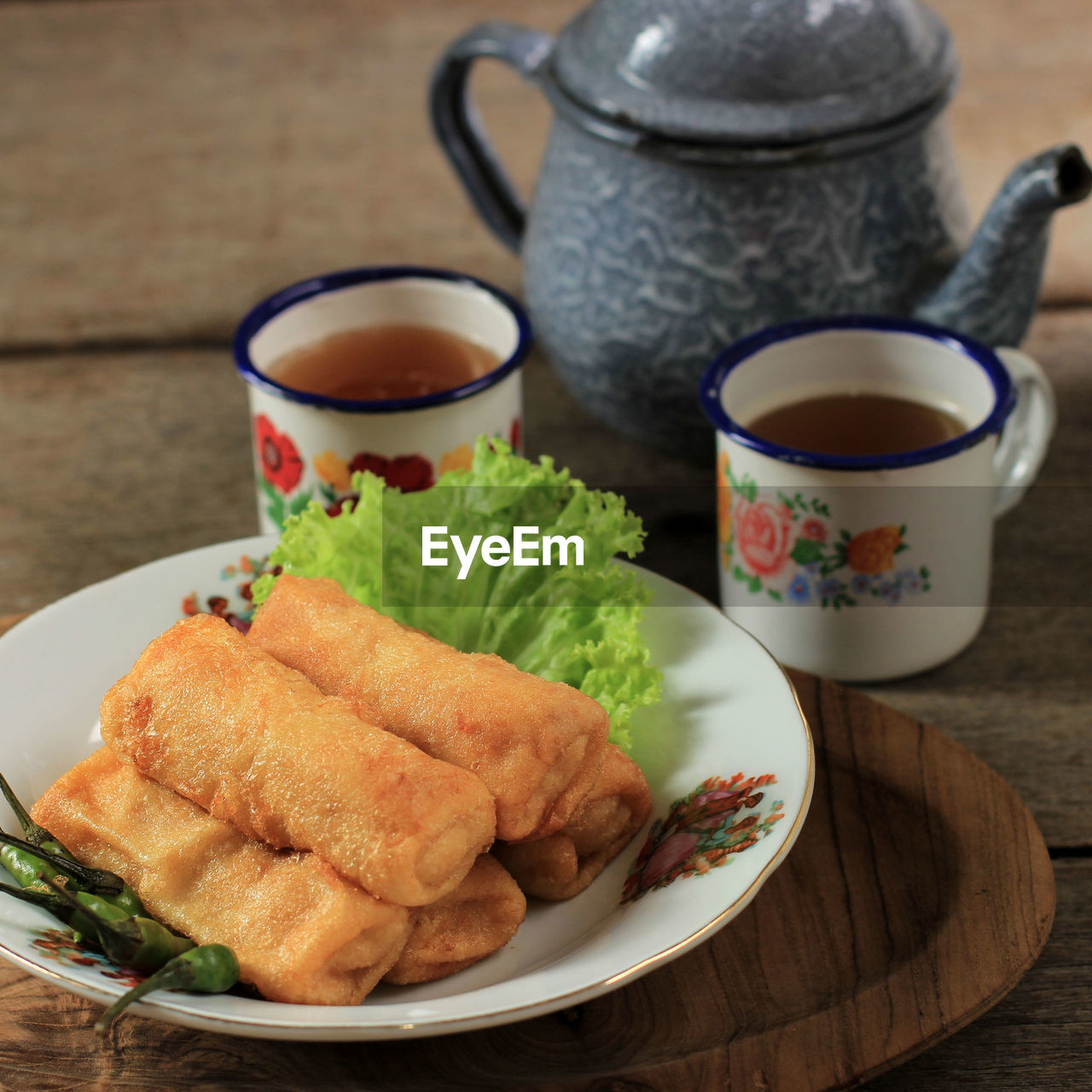 Selected focus sosis solo or fried egg crepe with minced beef or chicken filling. 