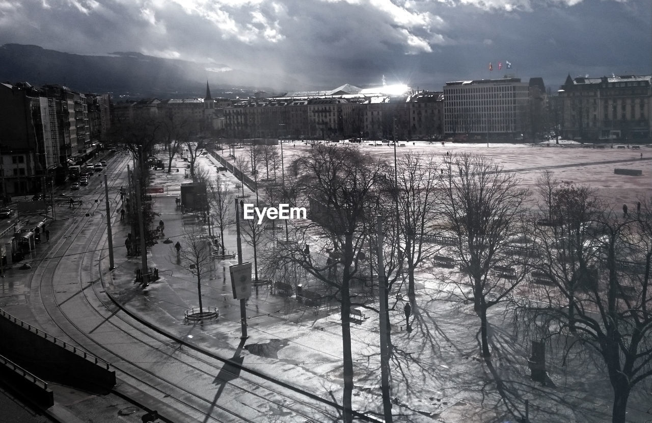 SCENIC VIEW OF SNOW COVERED CITY