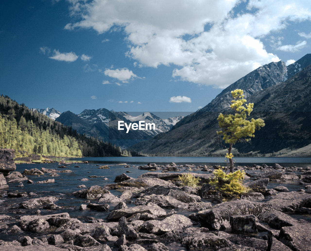 Landscape of multinsky mountain lake in altay