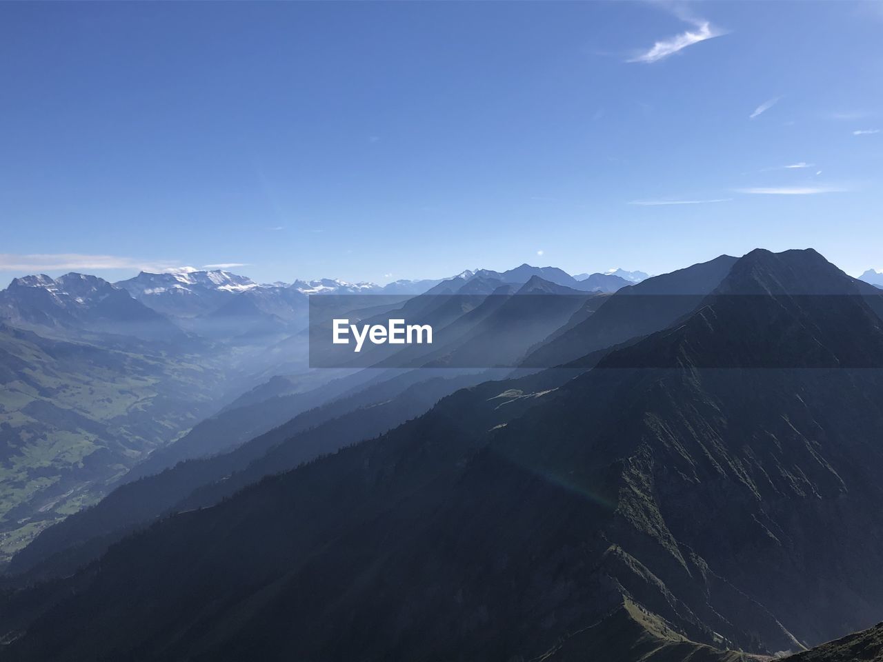 SCENIC VIEW OF MOUNTAIN RANGE AGAINST SKY